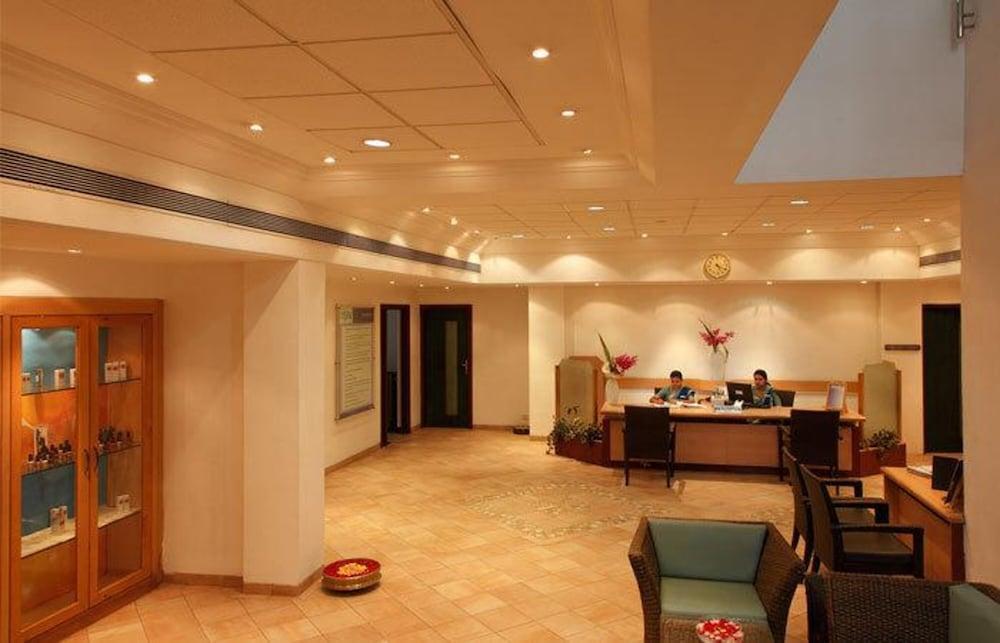 Palm Meadows Resort Bangalore Exterior foto