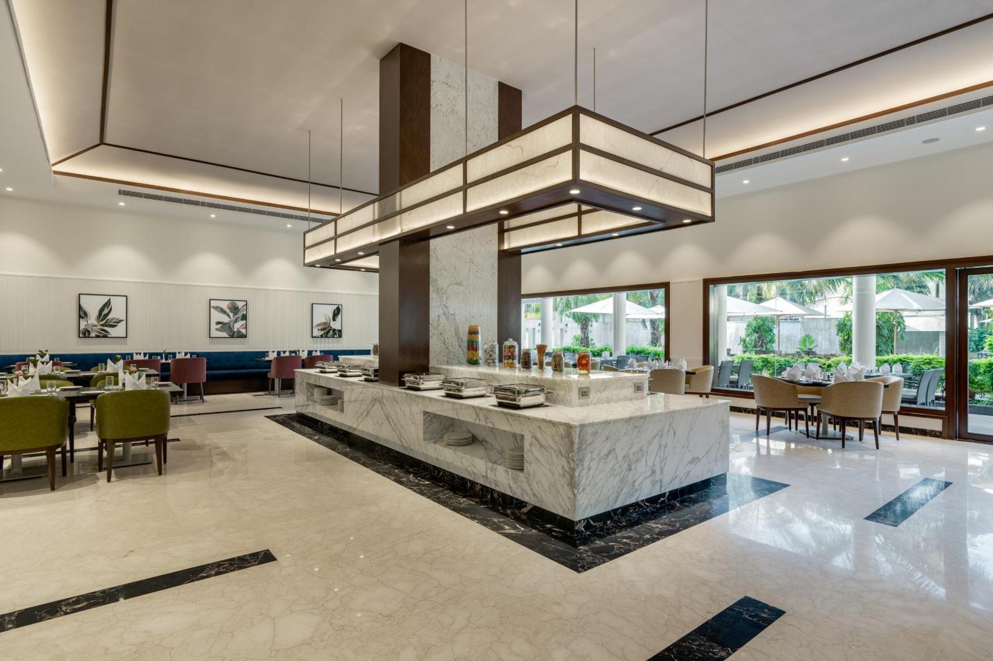 Palm Meadows Resort Bangalore Exterior foto